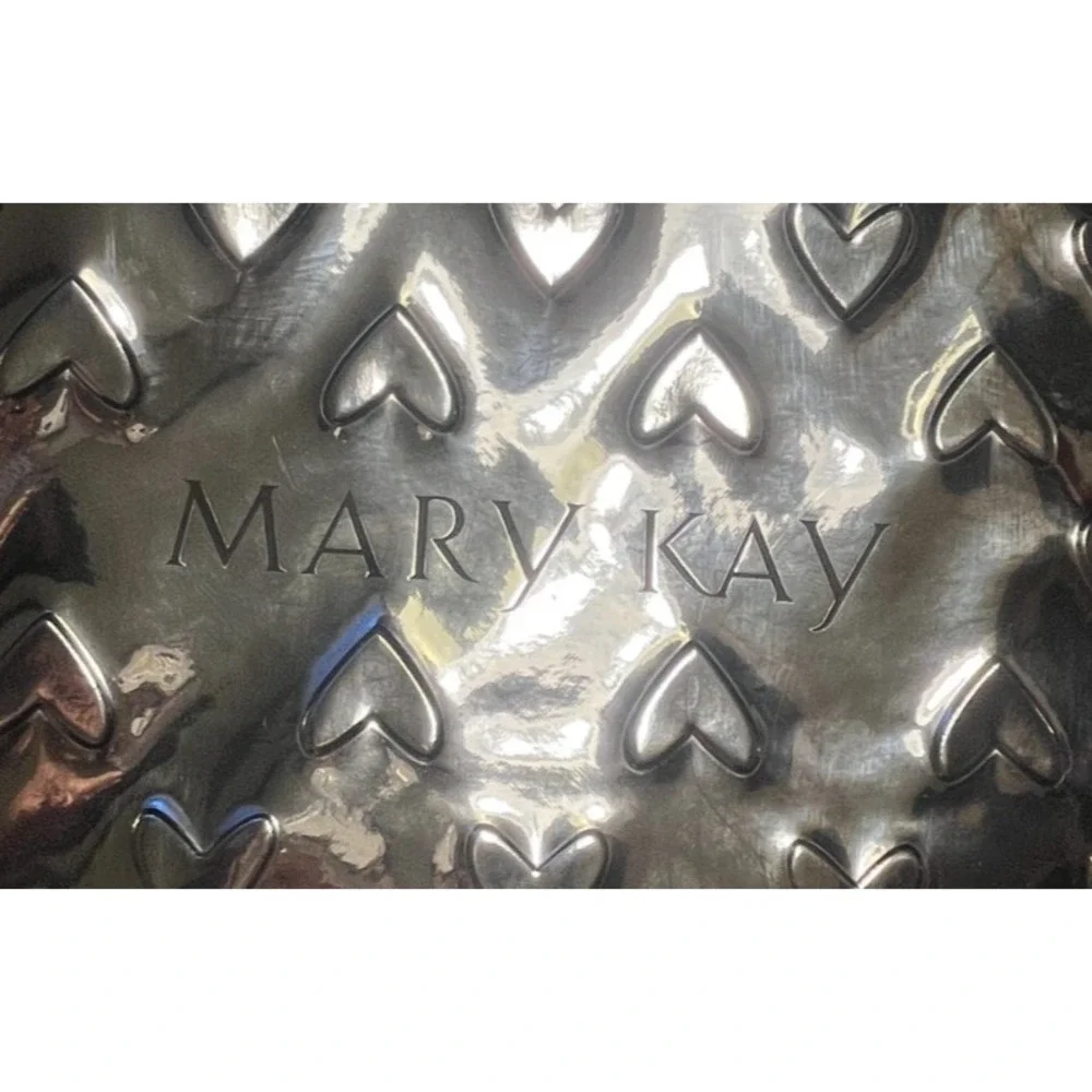 Mary Kay insulated silver tote bag - Embossed hearts - Lunch/Cosmetic 12"H x 11W - Picture 7 of 8